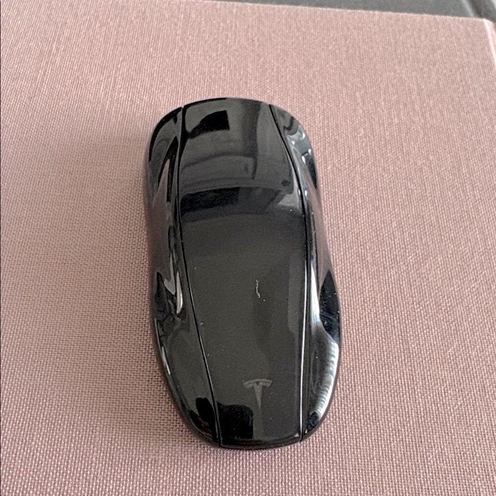 TESLA Model S Key Fob - Picture 4 of 9